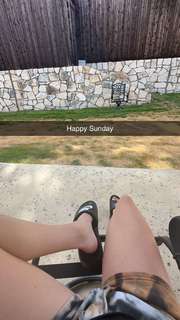 Grace Charis feet photo thumbnail