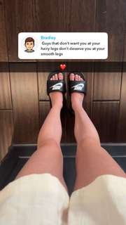 Grace Charis feet photo thumbnail