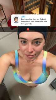 Grace Charis feet photo thumbnail
