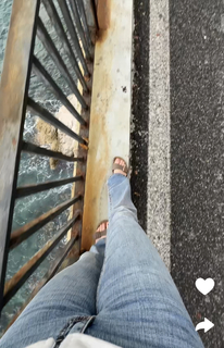 Grace Charis feet photo thumbnail
