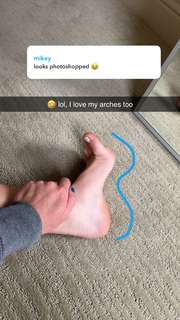 Grace Charis feet photo thumbnail