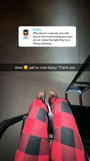 Grace Charis feet photo thumbnail