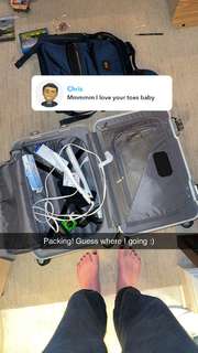 Grace Charis feet photo thumbnail