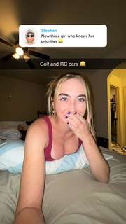 Grace Charis feet photo thumbnail