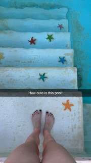 Grace Charis feet photo thumbnail