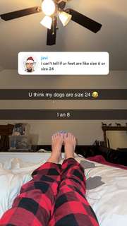 Grace Charis feet photo thumbnail
