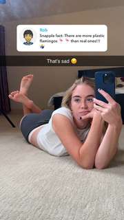 Grace Charis feet photo thumbnail