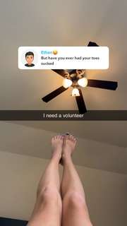 Grace Charis feet photo thumbnail