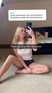 Grace Charis feet photo thumbnail