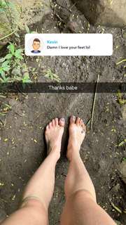 Grace Charis feet photo thumbnail