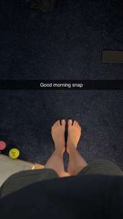 Grace Charis feet photo thumbnail