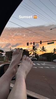 Grace Charis feet photo thumbnail