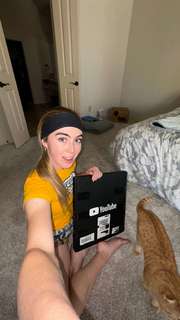Grace Charis feet photo thumbnail