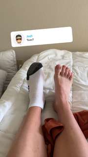 Grace Charis feet photo thumbnail