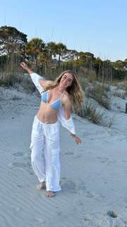 Grace Charis feet photo thumbnail