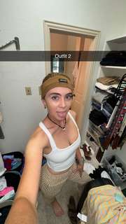 Grace Charis feet photo thumbnail