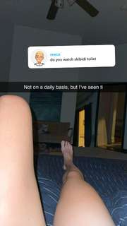 Grace Charis feet photo thumbnail
