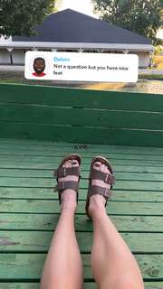 Grace Charis feet photo thumbnail