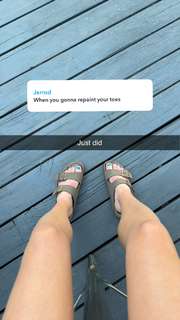 Grace Charis feet photo thumbnail