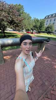 Grace Charis feet photo thumbnail