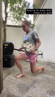 Grace Charis feet photo thumbnail