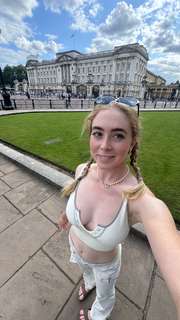 Grace Charis feet photo thumbnail