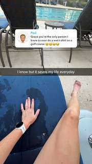 Grace Charis feet photo thumbnail