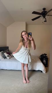 Grace Charis feet photo thumbnail