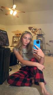 Grace Charis feet photo thumbnail