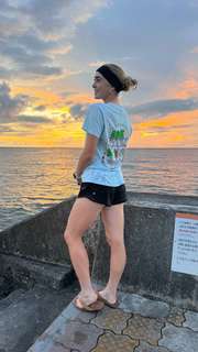 Grace Charis feet photo thumbnail
