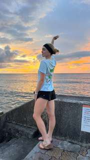 Grace Charis feet photo thumbnail