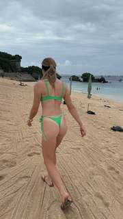 Grace Charis feet photo thumbnail
