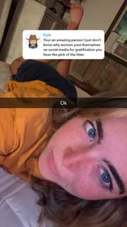 Grace Charis feet photo thumbnail