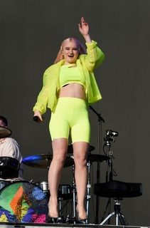 Grace Chatto feet photo 4