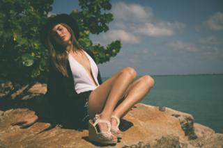 Grace Elizabeth feet photo 11