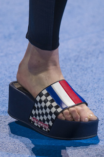 Grace Elizabeth feet photo 19