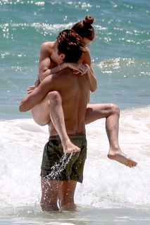 Grace Elizabeth feet photo 8