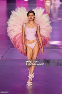 Grace Elizabeth feet photo 13