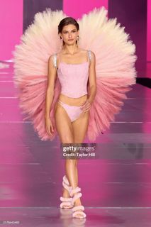 Grace Elizabeth feet photo 6
