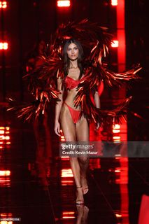 Grace Elizabeth feet photo 6