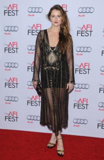 Grace Gummer feet photo 19