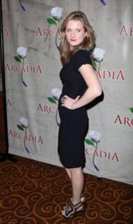 Grace Gummer feet photo 1