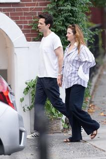 Grace Gummer feet photo 7