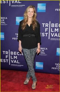 Grace Gummer feet photo 2