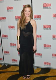 Grace Gummer feet photo 3