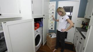 Grace Helbig feet photo thumbnail