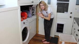 Grace Helbig feet photo thumbnail