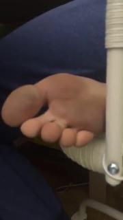Grace Helbig feet photo thumbnail