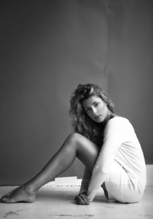 Grace Helbig feet photo thumbnail