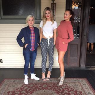 Grace Helbig feet photo thumbnail